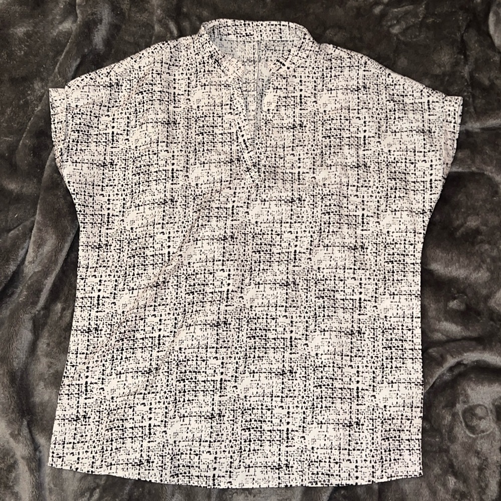 SHEIN LUNE Allover Print Batwing Sleeve Popover Blouse